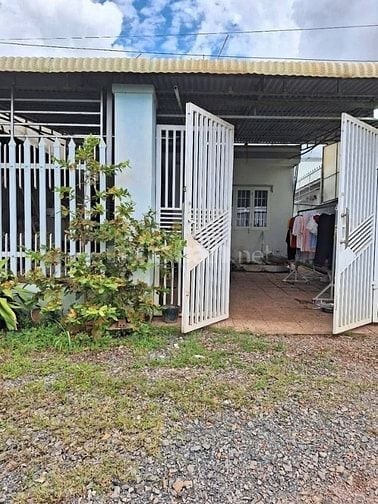  Chú tư cần bán gấp căn nhà ở Đ. BaSa , Phước Hiệp 140m2 SHR giá 799tr