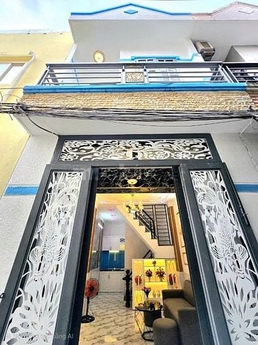 🔥🔥🔥 Nhà đẹp vào có liền 1 lầu,có sổ hồng, kế quận 7 🔥🔥🔥