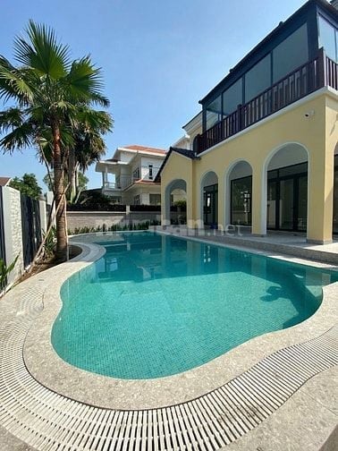 Cho Thuê Siêu Biệt Thự Tại TRUNG TÂM QUẬN 3 - DTSD 900M2