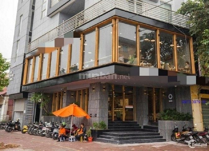 Bán nhà Lạc Long Quân: DT 135m2, MT 6m, 8.5Tầng,thuê 135tr, Gía 51.5Tỷ