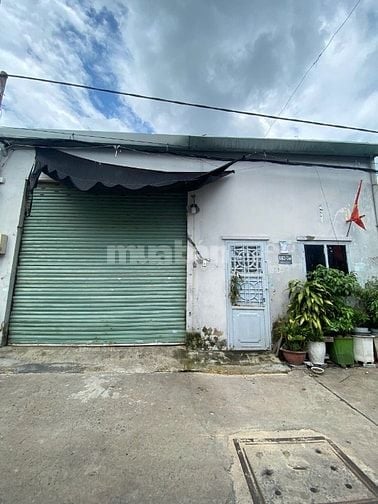 Bán dãy cấp 4. Ngang 9,5m. Hẻm 8m. Ngay chợ Cây Sộp - 10 tỷ có bớt