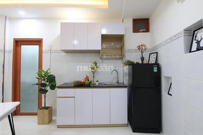 Cho thuê phòng Vip đầy đủ nội thất 40m2 rộng rải thoáng mát.