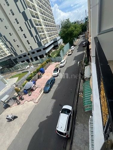 Cho thuê nhà mặt tiền D(ường số 17(khu Bình Phú) P.10, Q.6 giá 17tr