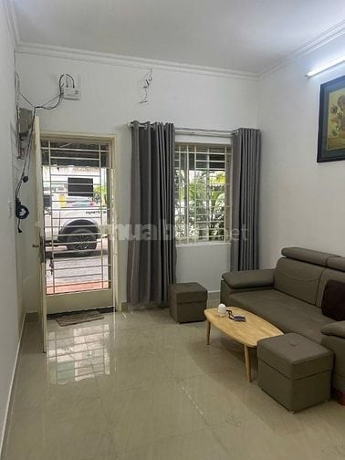 Cho thuê căn hộ tầng trệt c/c 189B Cống Quỳnh Q1