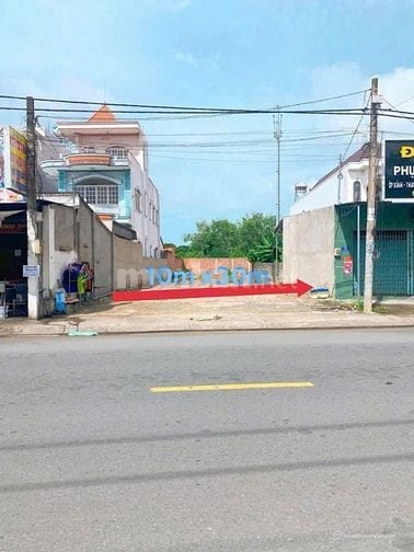GIA ĐÌNH TÔI CẦN BÁN LÔ ĐẤT 300m2 THỔ CƯ tại T.T CỦ CHI giá 550TR