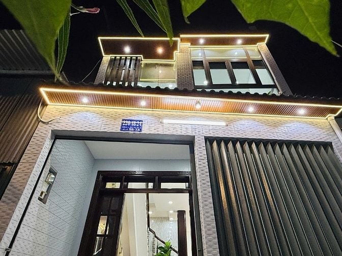 CHỦ BÁN NHÀ ĐẸP MỚI NGANG 5,5M ĐÚC 1LẦU 3PN GIÁ MỀM CHO KHÁCH MAU LẸ