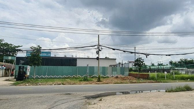 Bán gấp đất 1680m2 thổ cư Mặt tiền Lã Xuân Oai (30x58m) giá chỉ 55 tỷ