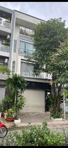 NHÀ PHỐ KDC ,SAVIMEX --5x18 đúc 3 tầng + st ,
