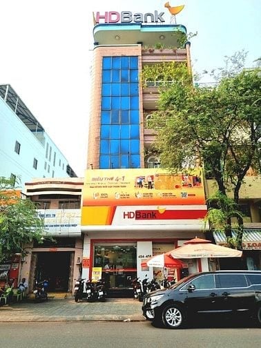 Tòa nhà 2 MT Hồng Bàng, Quận 11, DTSD 1.100m2, 6 tầng, 200 triệu/th