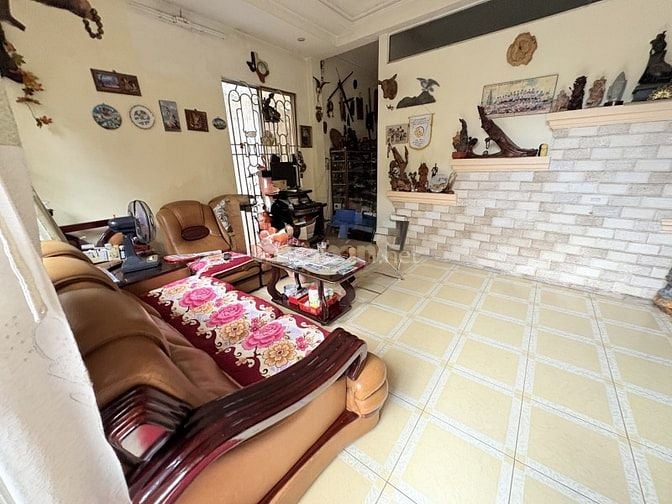 Bán nhà CÁCH MẠNG THÁNG 8 - 90M2 - NỞ HẬU - 30M RA MẶT TIỀN 