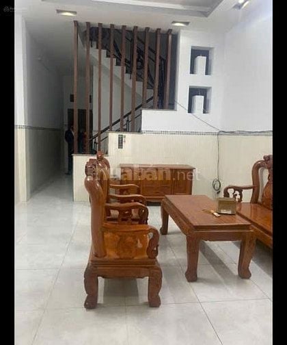 Cần cho thuê nhà nguyên căn hẻm xe hơi đường Chánh Hưng giá 18 triệu