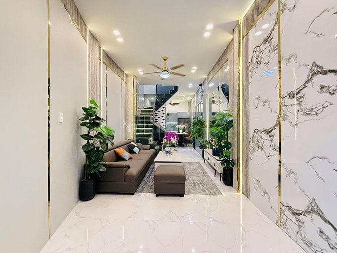 CHỦ BÁN NHÀ MỚI XÂY ĐÚC 1LẦU NGAY KHU SÂN BAY GIÁ MỀM CHO KHÁCH
