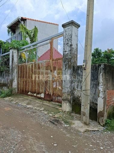 Chính chủ bán 4.5 tỉ/ 605m2, lô góc 2mt đường 9 Long phước, Q9