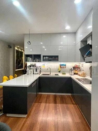 TÒA NHÀ MẶT TIỀN KINH DOANH SẦM UẤT ĐƯỜNG MAN THIỆN 18,5 TỶ 