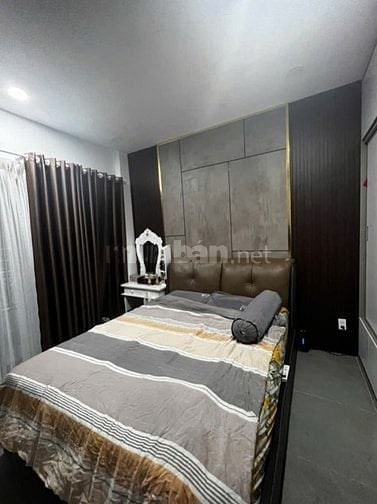 Bán Nhà đường LÂM VĂN BỀN 3 lầu sát trường NGUYỄN HỮU THỌ .Giá 6ty9.