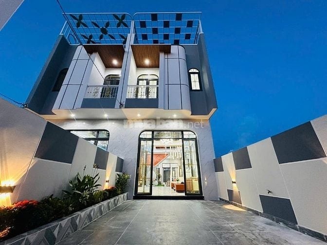 Quá Đẹp Cho Căn Nhà Mái Hộp Hiện Đại-4.6x28m -1trệt 1lầu 4PN 3WC 