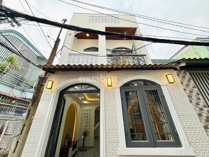 Chủ kẹt tiền bán căn 35 m2 Huỳnh Văn Bánh giá 2 tỷ 980 2 tầng tiệnthuê