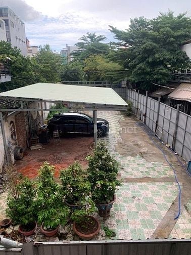 Cho thuê đất 2 mặt tiền Dương Quảng Hàm P5 Gò Vấp. DT 10x32 giá 40tr/1