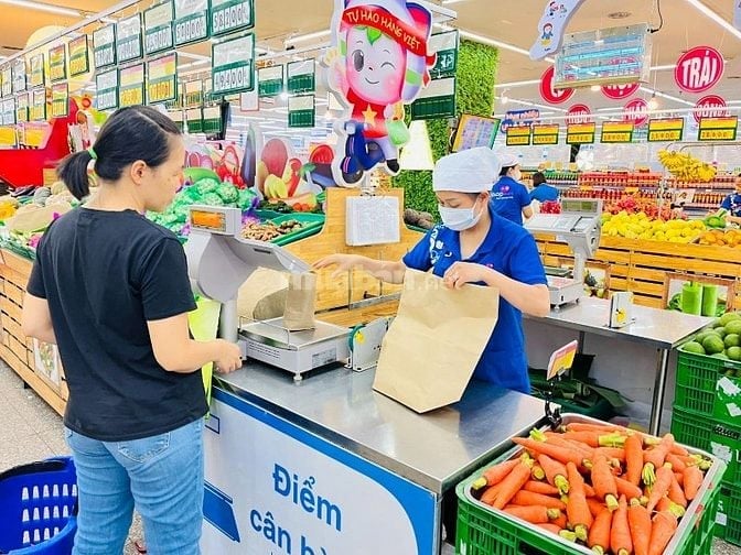 Siêu thị bổ sung nhân sự trung tuổi phụ bán hàng làm việc tại quận 5