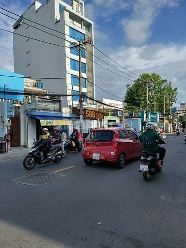 Bán nhà 4,5x17m, 6 tầng, Mặt tiền đường Phạm Văn Bạch, 15 tỉ 900