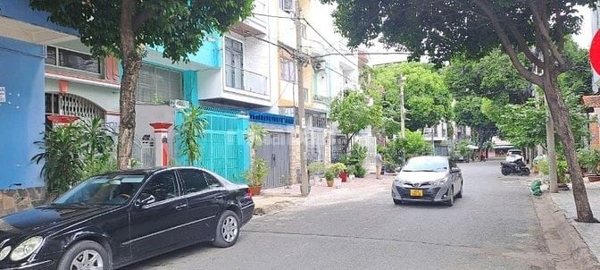 HXH ngay Rạch Xuyên Tâm đường Bùi Đình Tuý. 13.2x29m 378m2 Hầm 3 Lầu.
