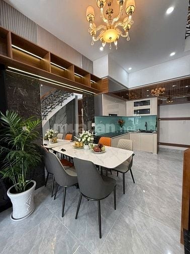 BÁN NHÀ 1T/1L GIÁ 2.750 TỶ MỚI 100% FUL CÔNG NĂNG 