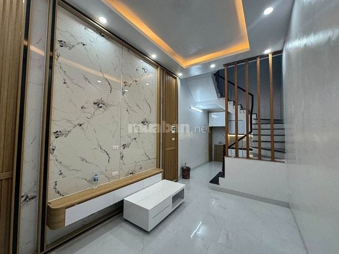 SIêu Phẩm Cầu Giấy Nhà Đẹp ở luôn 35m/5 tầng chỉ 7.5 tỷ