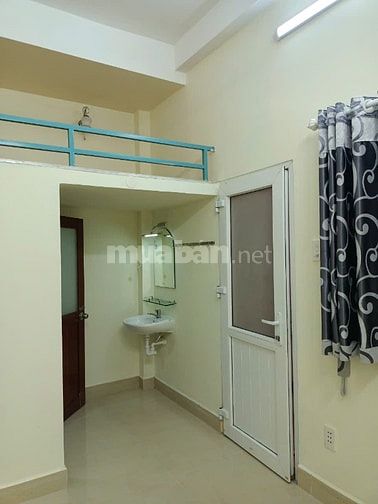 Phòng trọ thoáng mát, yên tĩnh ngay trung tâm TP.HCM 