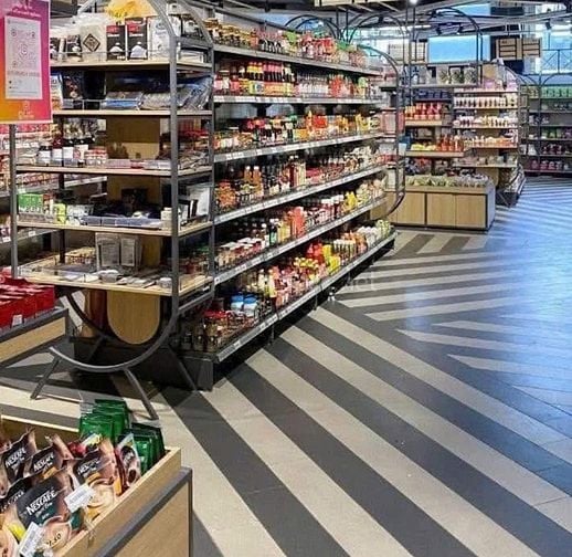 Bách hóa tổng hợp tuyển nhân viên bán hàng và nhân viên kho