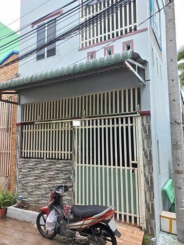 Nợ dí bán nhà tại nguyễn thị ngâu,thới tam thôn dt 88m2 giá chỉ 1 tỷ 
