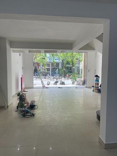 Cho thuê NP đường lớn Lê Văn Thiêm- PMH giá 65tr( 2600usd) nhà mới