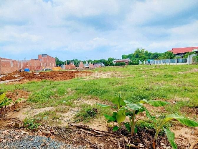 ĐẤT CẦN BÁN KHU VỰC VĨNH CỬU ĐỒNG NAI GIÁ 1TY350/90M2 THỔ CƯ