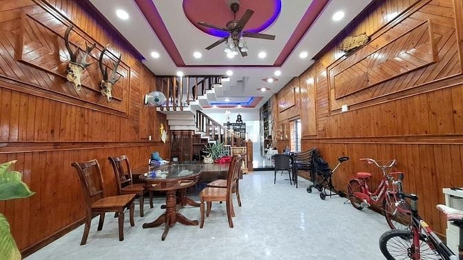 🌟 SIÊU PHẨM NHÀ GỖ – 3 TẦNG ĐÚC – PHƯỚC LÝ 2, CẨM LỆ – GIÁ CHỈ 4,5