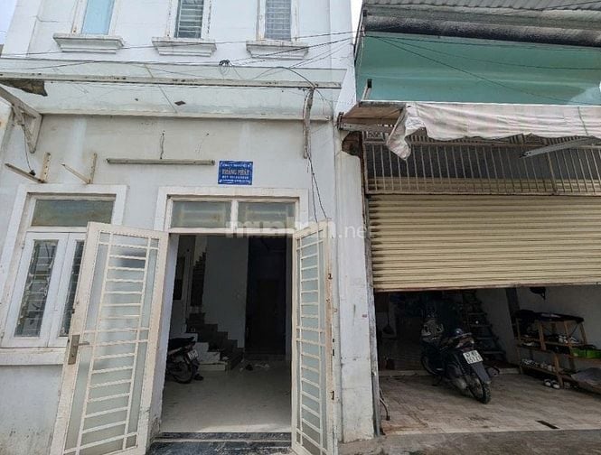 Bán gấp nhà ở! DT 97m2, 6PN, Hẻm 4m, Cách QL1a 150m, vừa ở v cho thue 