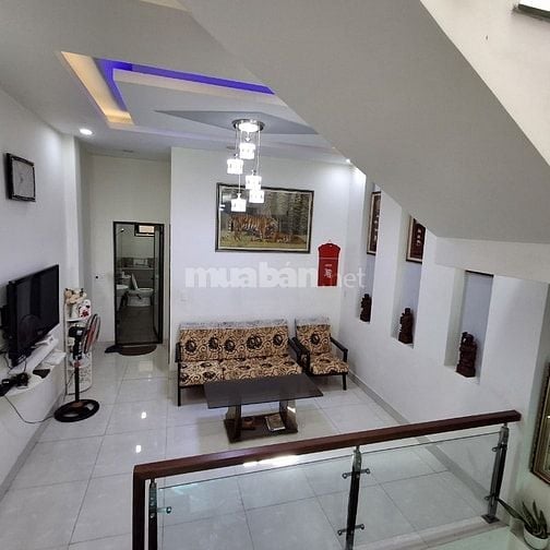 NHÀ ĐẸP 3 TẦNG – TRUNG TÂM HẢI CHÂU – Ở NGAY, Ô TÔ TỚI TẬN CỬA!