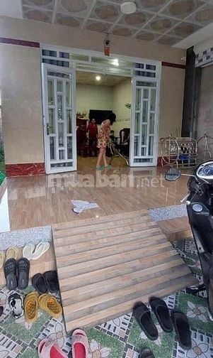 Nợ bán gấp nhà lê minh nhựt, củ chi dt 131m1 giá 890 triệu,sổ riêng 