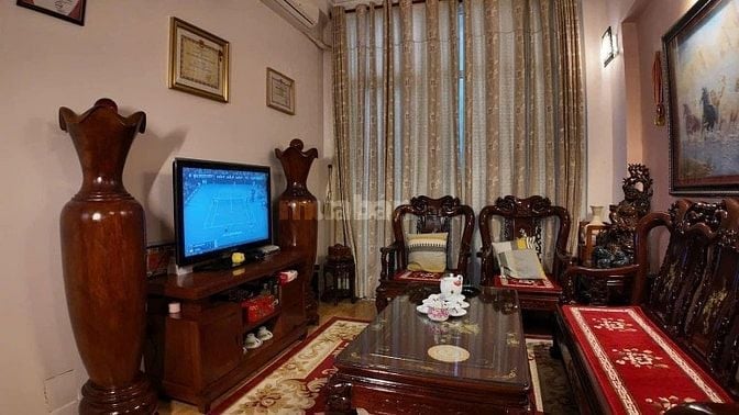 Bán nhà mặt phố Chùa Bộc,Đống Đa 45*5 tầng giá chỉ 13,6  tỷ