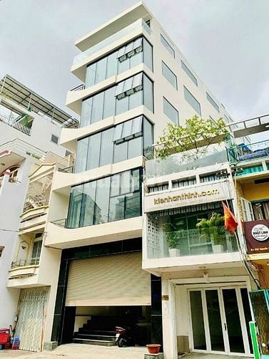 ( HÓT ) Bán nhà MT Sầm Sơn,5x22m,5 Tầng,HĐ thuê 50tr/tháng,giá: 23 tỷ