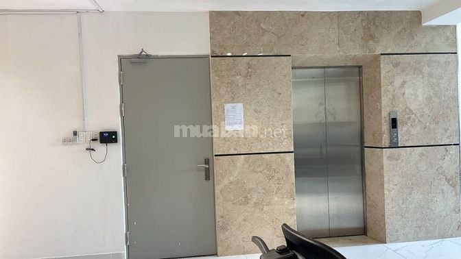 Cho thuê văn phòng tầng trệt tòa nhà Cư xá Bắc Hải