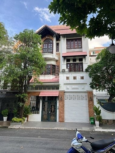  Bán biệt thự KDC Him Lam - Trung Sơn, 10x20m, 1tr2l, giá:29,5 tỷ