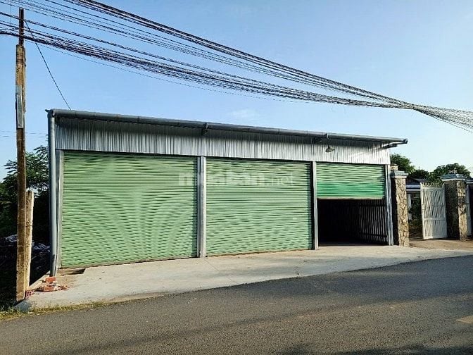 Cho thuê nhà kho 200m2 , mặt tiền nhựa Giồng Lớn 