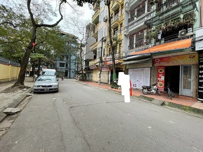 Giảm 3 tỷ!!! Nhà mặt phố Đền Lừ 2, Hoàng Mai, Dt 55m2, 5t, mt 4.2.