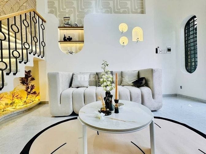 Nhà Phạm Văn Hai Giá:1.9 tỷ DT: 46 m2 1T1L đang chờ thuê  12 tr. SHR