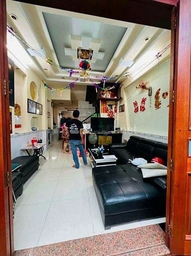 NGỘP BANK BÁN GẤP NHÀ Q7 Đ.LÊ VĂN LƯƠNG 61M2/1TY850, SỔ RIÊNG, HẺM 5M