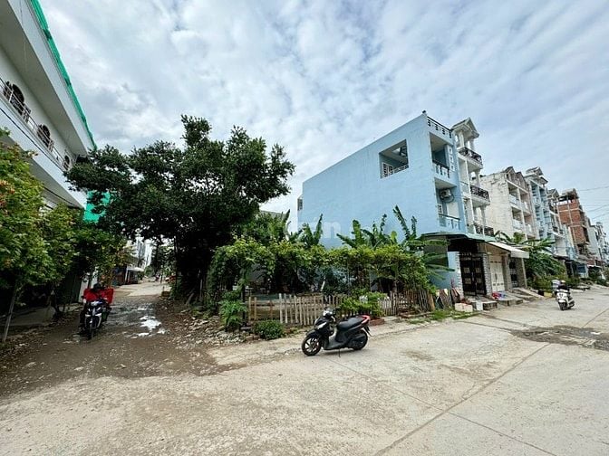 Bán đất góc 2 mặt tiền An Dương Vương, Bình Tân, 138m2, giá 10.5 tỷ