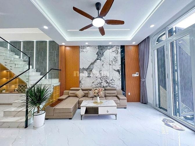Bán nhà ngay Út Tịch, Tân Bình. Giá: 2 tỷ 030tr/ 68m, sổ hồng riêng.  
