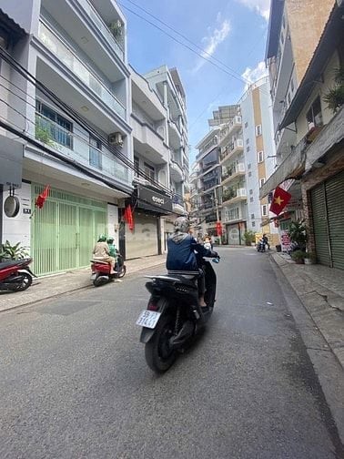 Góc 2MT đường Phùng Văn Cung - PXL - P.2 - PN. 5.5x11m HĐT 18Tr/tháng.