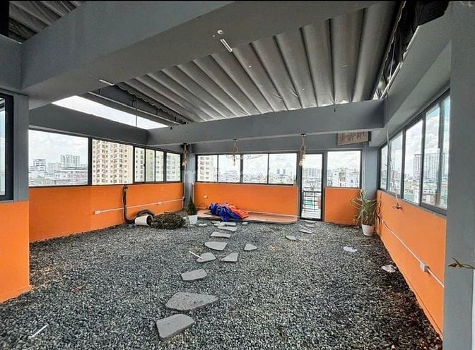 25Tr Rooftop View LandMark 200m2 Gần Nguyễn Gia Trí Ngã Tư Hàng Xanh