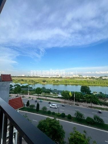 Cho Thuê Nhà nguyên căn 55m2 6 Tầng tại Hồng Tiến Long Biên 