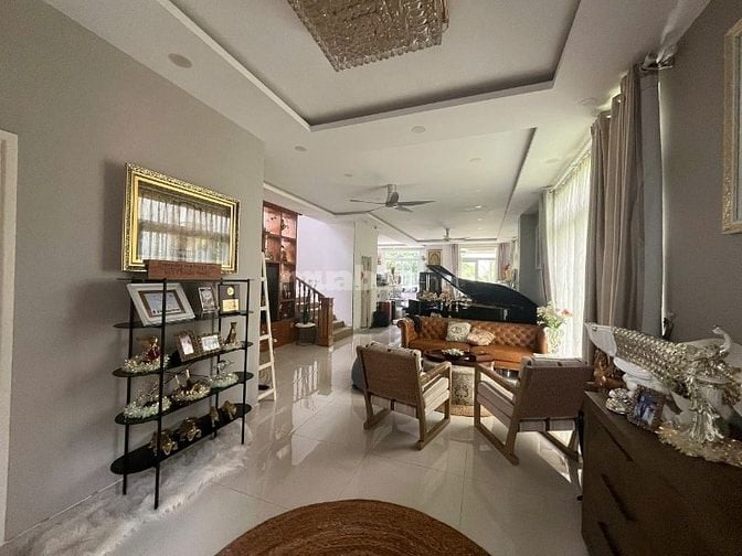 [GẤP] - Tuyển người giúp việc đi làm ngay